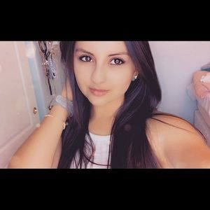 Meet your Posher, Lorena